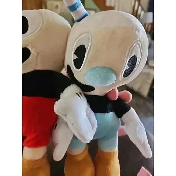 Cuphead 8-Inch Plush Set of 2 | Cuphead and Mugman - Picture 6 of 8